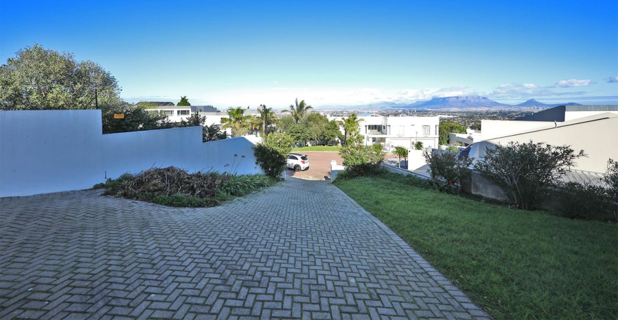 5 Bedroom Property for Sale in Plattekloof Western Cape